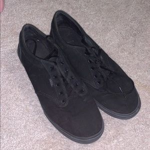 all black vans